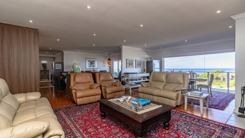 5 Bedroom Property for Sale in Southern Cross Western Cape